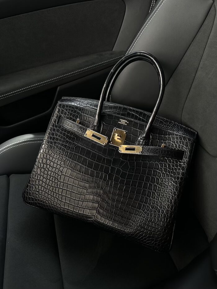 Hermès Birkin 30 Black Alligator Gold Hardware