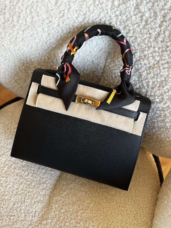 Hermès Kelly 25 Sellier Black Epsom Gold Hardware